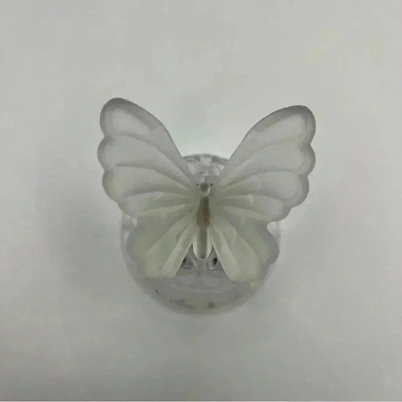 Vintage Crystal Butterfly Bell Hofbaur Germany Frosted 5” Etched - Picture 4 of 5